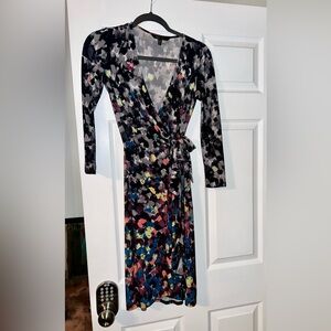 BCBGMaxAzria Blue and Burgundy V-Neck Wrap Dress